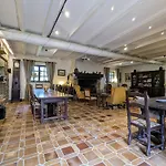 Rose Of Tralee, Domaine De Canard Bed & Breakfast Saint-Romain-Lachalm